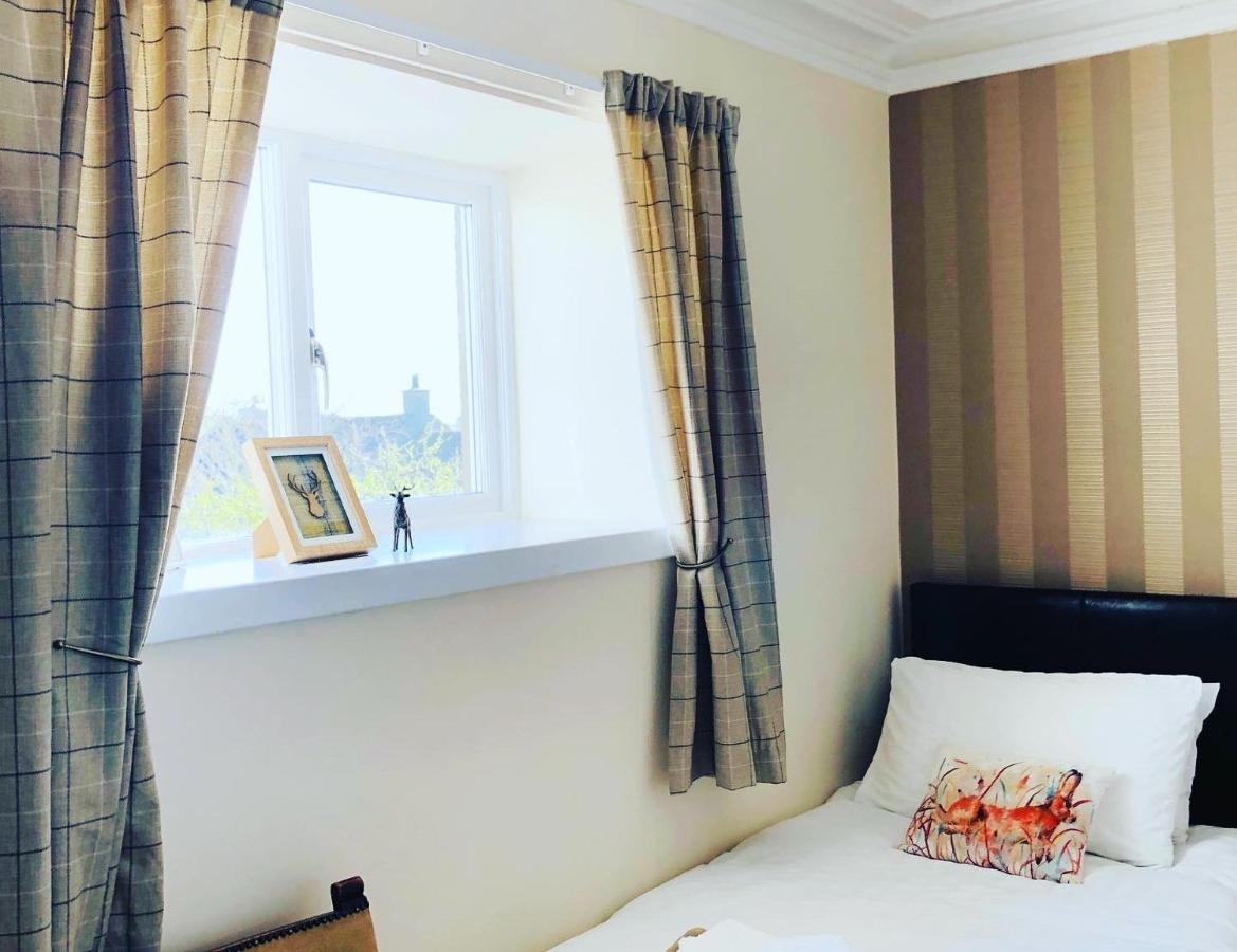 The Aberdeen Arms Hotel Tarves Esterno foto